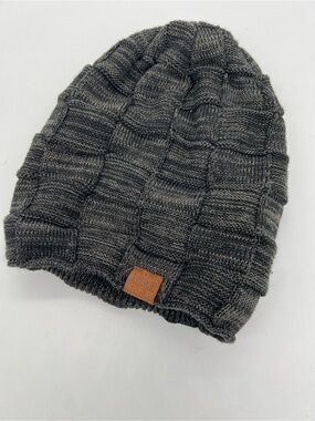 Redess Textured Knit Beanie with Leather Patch - Charcoal Gray